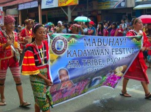 davao-kadayawan-2011-ata-tribe-floral-float-parade