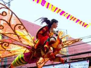 davao-kadayawan-2011-floral-float-parade-b4-2