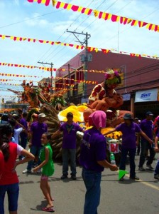 davao-kadayawan-2011-floral-float-parade-b4