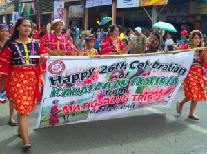 davao-kadayawan-2011-matigsalug-tribe-floral-float-parade