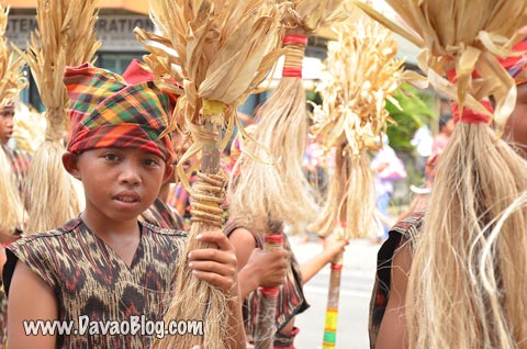 Kadayawan-2013-Indak-Indak-sa-Kadalanan-6