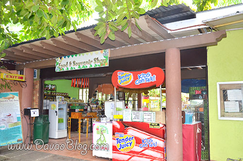 Food-and-Souveneir-Shop-Davao-Crocodile-park