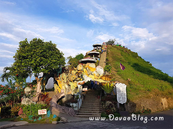 Bohol-Tourist-Spot-Chocolate-hills-Bohol-philippines-2